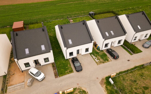 153m2 Dom Niestkowo, 5 Sypialni, 2 Łazienki